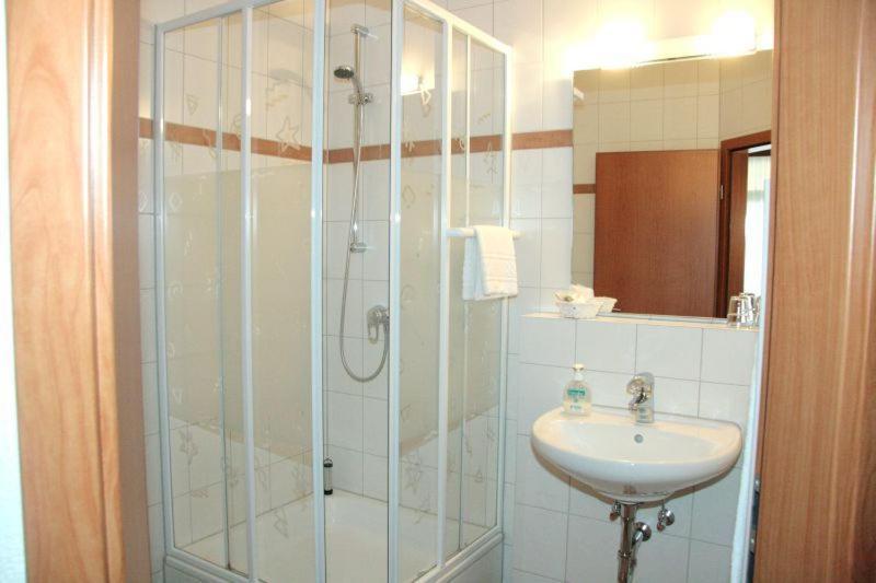 Hotel Kempf Dirmstein Екстер'єр фото