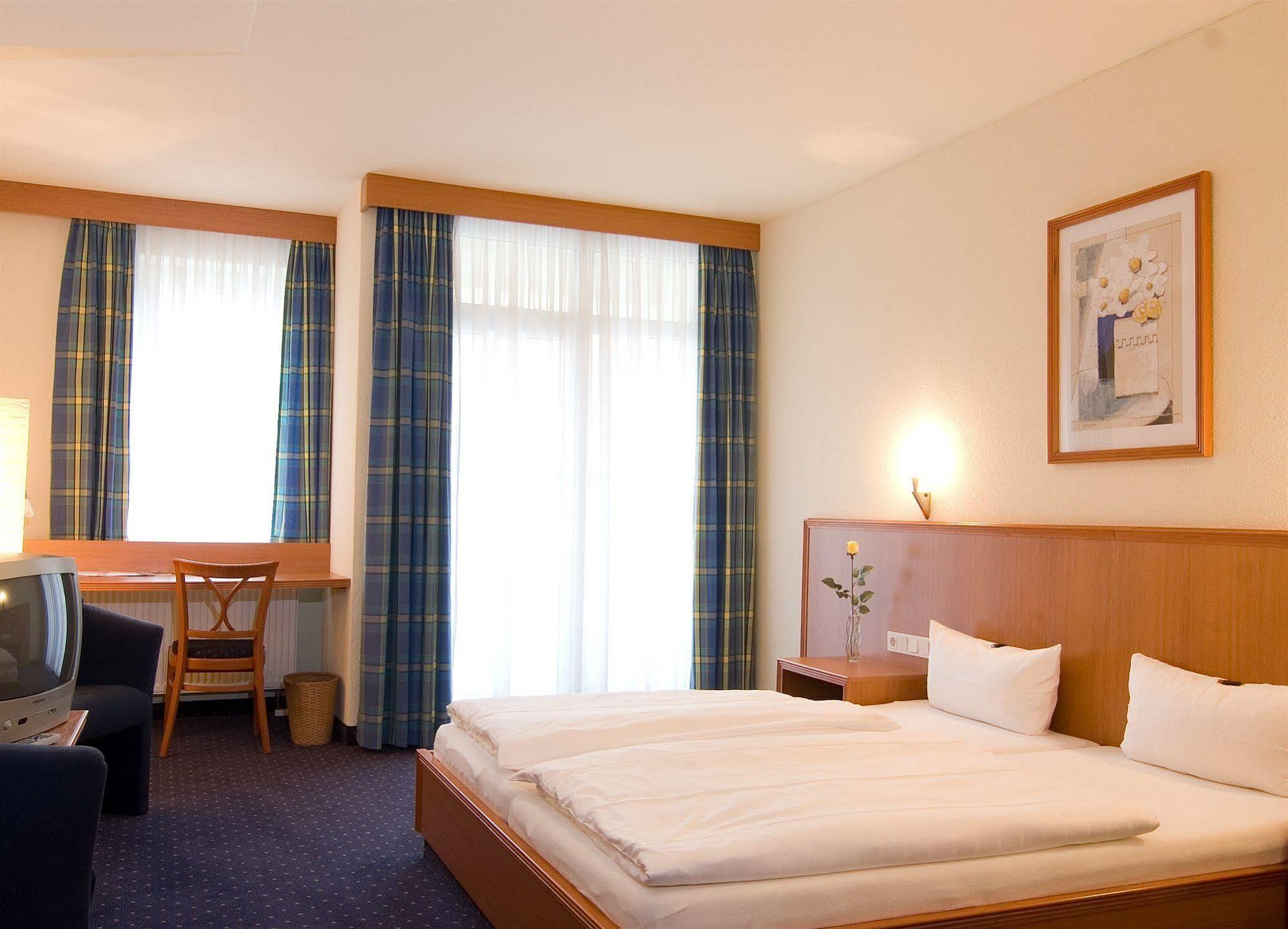 Hotel Kempf Dirmstein Екстер'єр фото