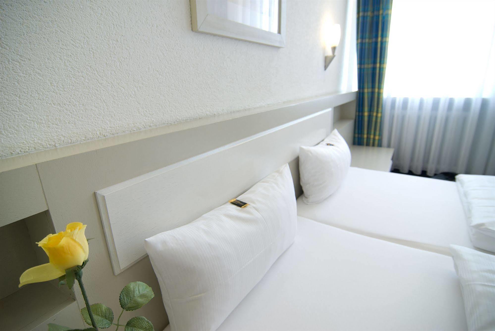 Hotel Kempf Dirmstein Екстер'єр фото
